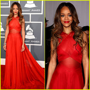 rihanna-grammys-2013-red-carpet1.jpg