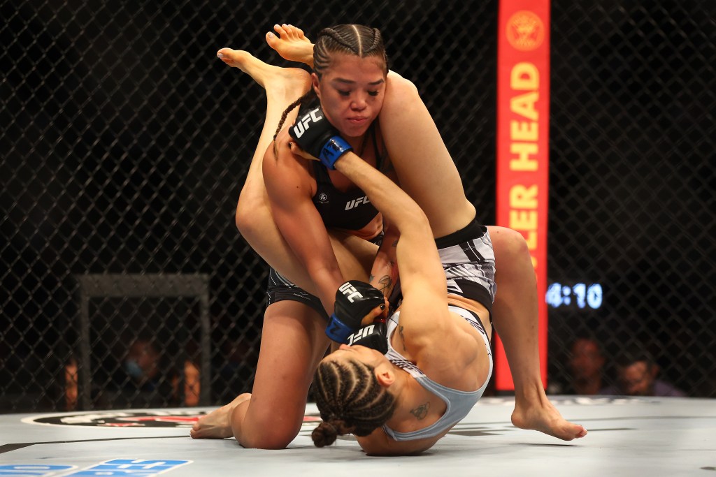 Tracy-Cortez-vs-Melissa-Gatto-UFC-274-03.jpg