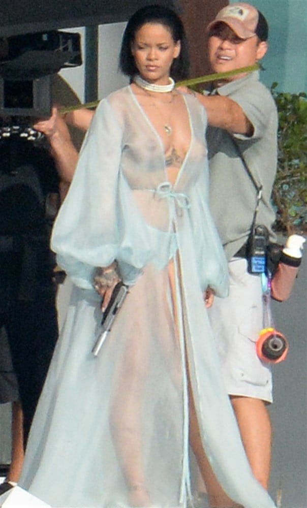 rihanna6.jpg