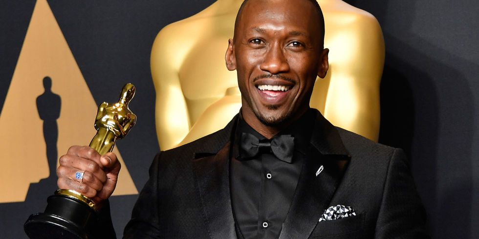 landscape-1488167829-mahershala-ali-oscar-award.jpg