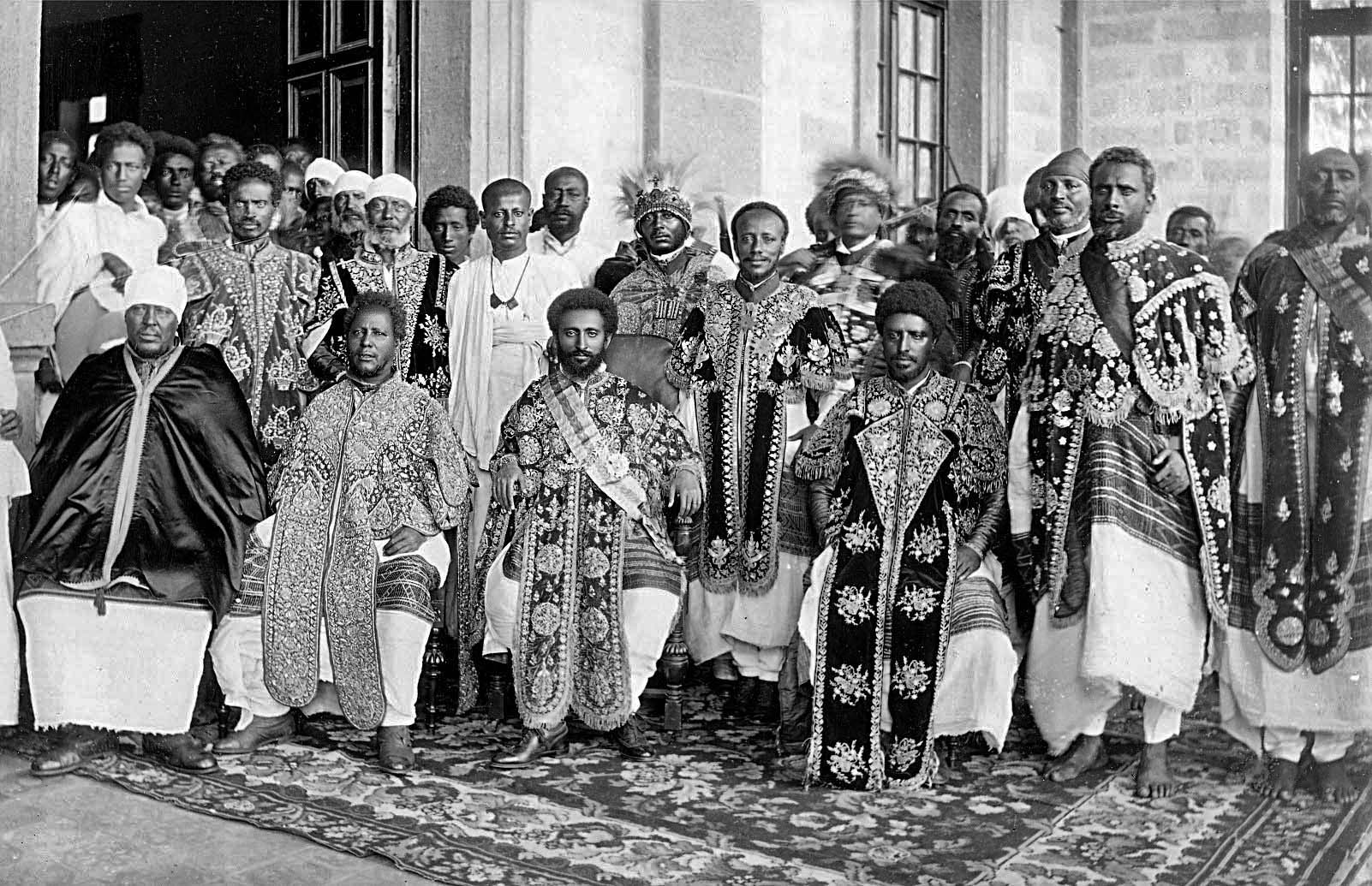 Haile_Selassie_and_group.jpg