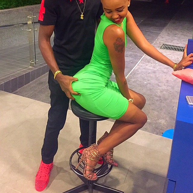 huddah-monroe-ass-grab.jpg