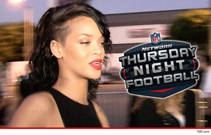 0911-rihanna-tmz-football-7.jpg