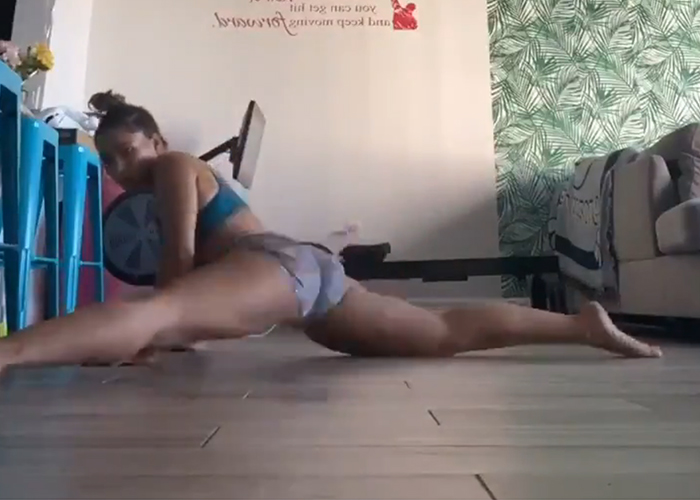 Valerie-Loureda-Extension-Twerk.jpg