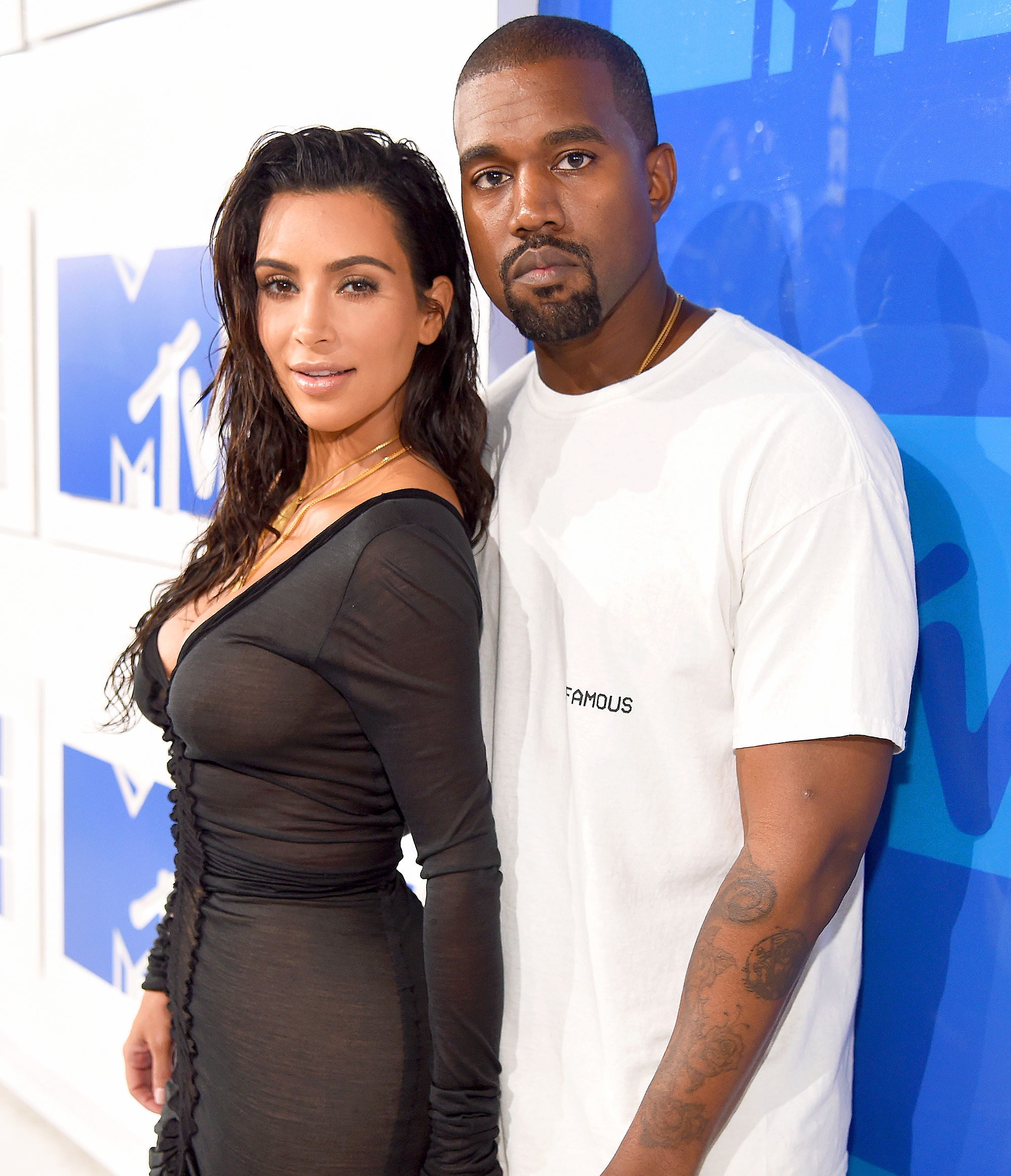 597563272_kim-kardashian-kanye-west-zoom.jpg