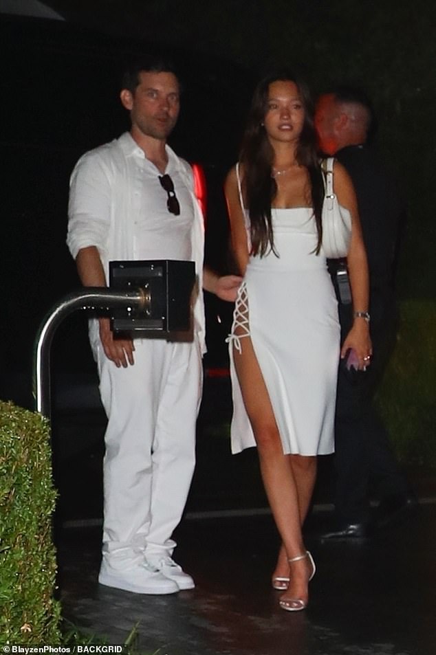 86997791-13606037-Tobey_Maguire_was_seen_leaving_Michael_Rubin_s_All_White_party_w-a-20_1720228841146.jpg