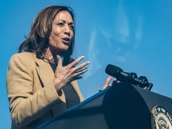 US-VOTE-POLITICS-HARRIS