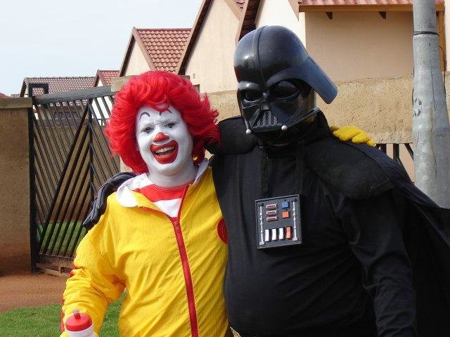 darth-vader-friends-with-ronald-mcdonald.jpg