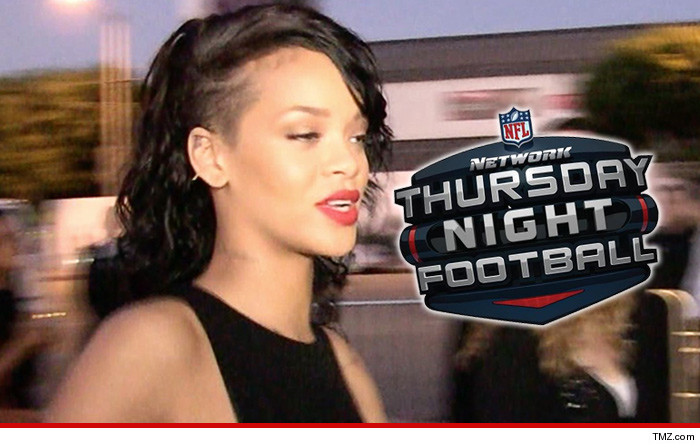 0911-rihanna-tmz-football-4.jpg