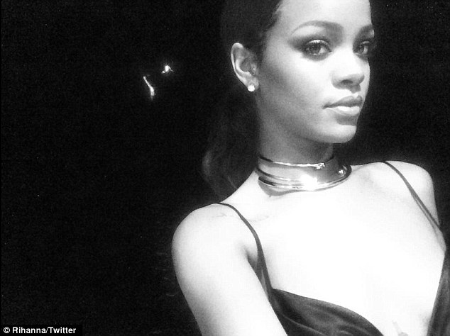 1409150340703_wps_2_Rihanna_Twitter_picture.jpg