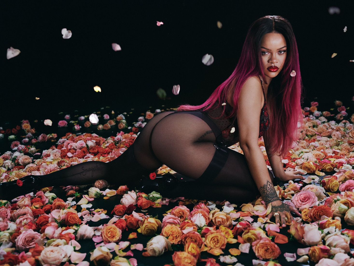 RihannaLingerieFlowersSXF3.jpg