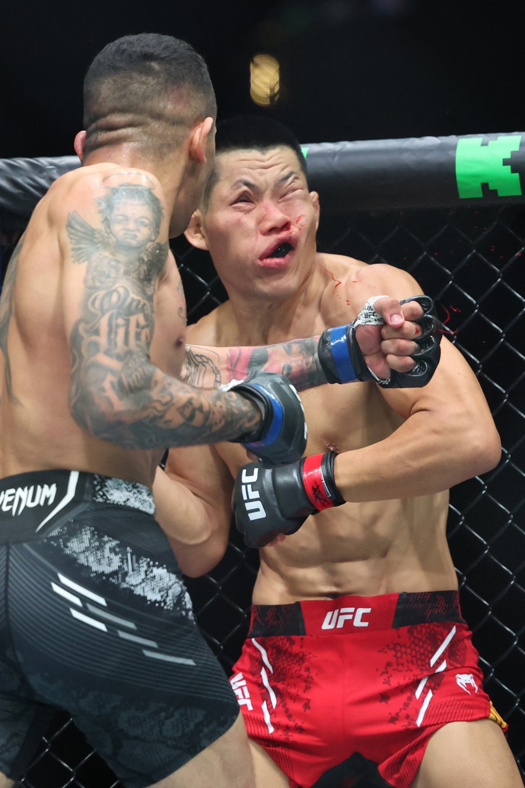 Carlos-Prates-def.-Li-Jingliang-UFC-305-825.jpg