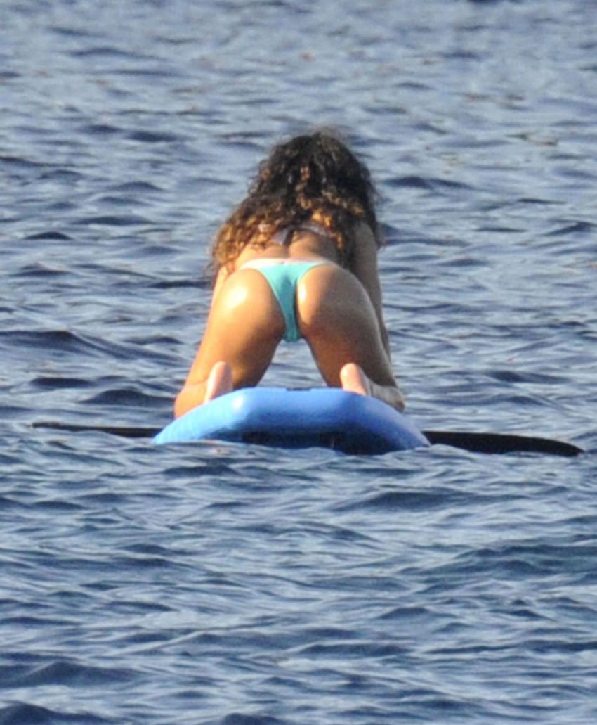 RihannaPaddleboardingBikini2.jpg