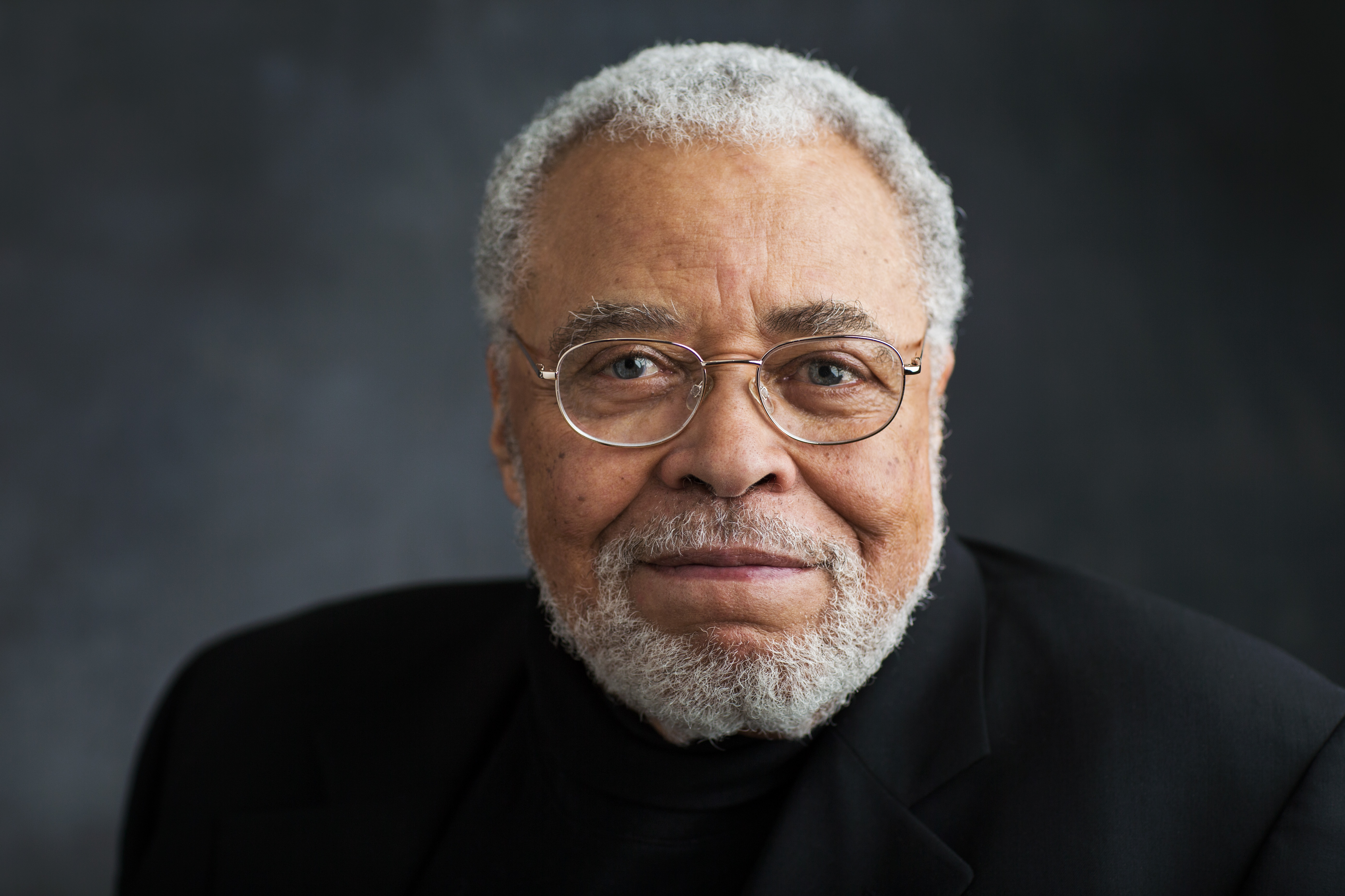 660c6ecb009c2015a531ce3ee77e289d-hr-james-earl-jones-2.JPG