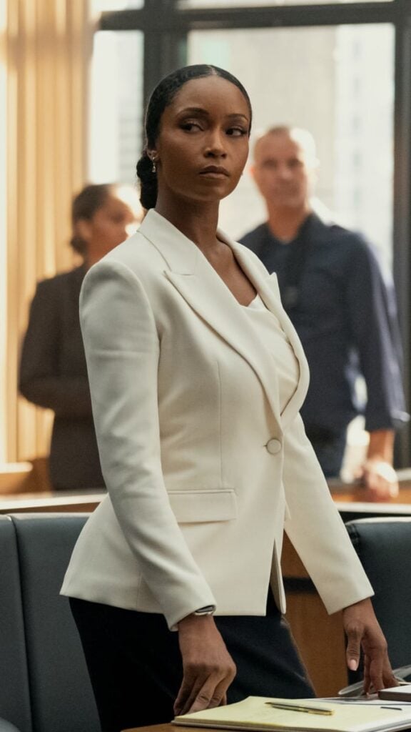 andrea-freeman-the-lincoln-lawyer-s2e3-576x1024.jpg