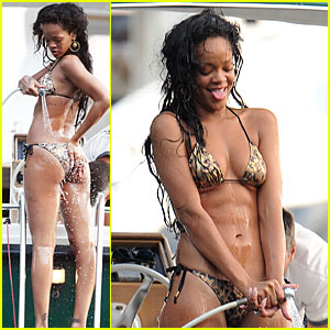 rihanna-bikini-portofino.jpg