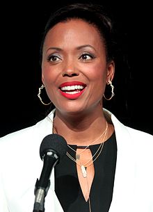 220px-Aisha_Tyler_SDCC_2014.jpg