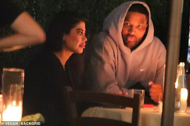 88774515-13765933-NBA_heartthrob_Tristan_Thompson_enjoyed_a_candlelit_dinner_in_Lo-m-40_1724256053071.jpg