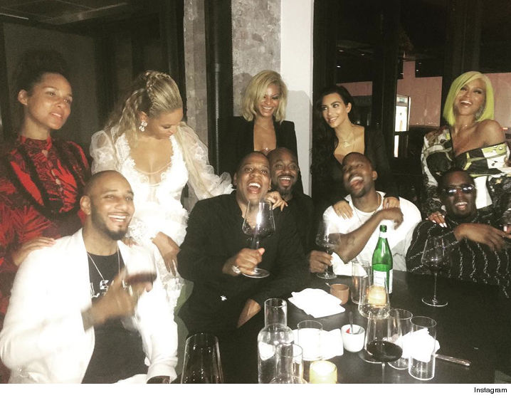 0829-jay-z-beyonce-kanye-kim-diddy-cassie-alicia-keys-epic-family-photo-instagram-4.jpg