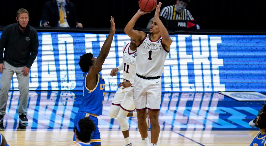 jalen-suggs-gonzaga-ucla-shot-1-1040x572.jpg