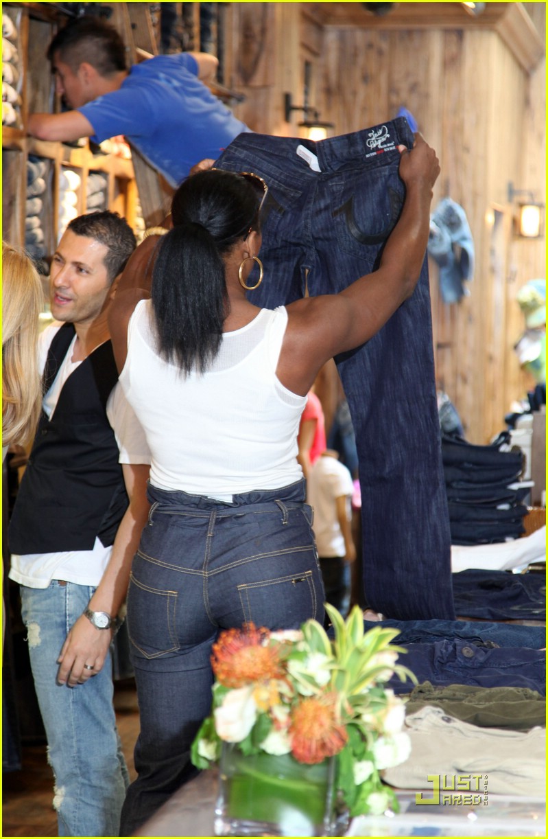 serena-williams-true-religion-03.jpg