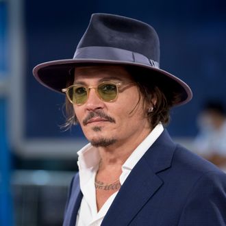 e3dbdb12736c86d2fd4bd758ec240c5eb7-johnny-depp.rsquare.w330.jpg