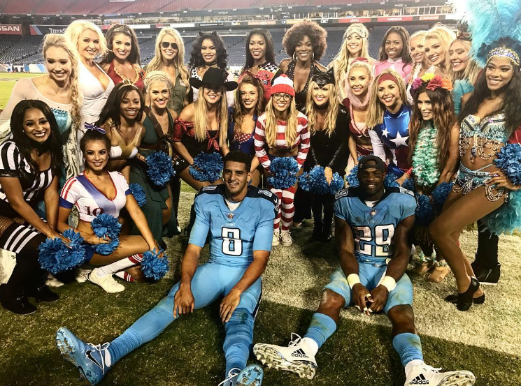 titans-cheerleaders-halloween-costumes-photos-01-1024x768.png