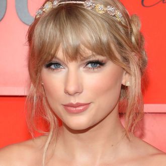 23-taylor-swift.w330.h330.jpg