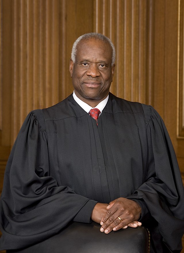 640px-Clarence_Thomas_official_SCOTUS_portrait.jpg