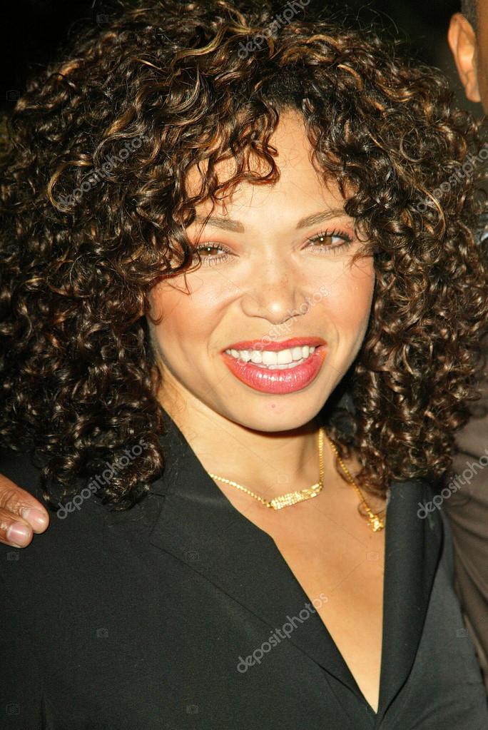 depositphotos_17092697-stock-photo-tisha-campbell-martin.jpg