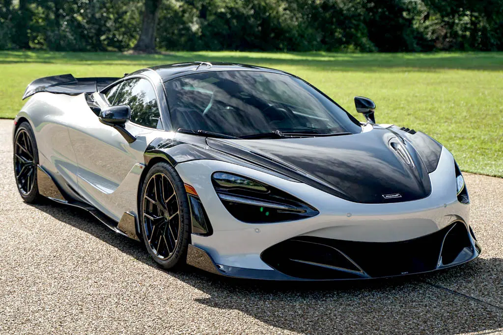 64e0df2c72114e0befc6fd09_2018-Mclaren-720S-Coupe-Glacier-White-SBM14DCA1JW000969_013.webp