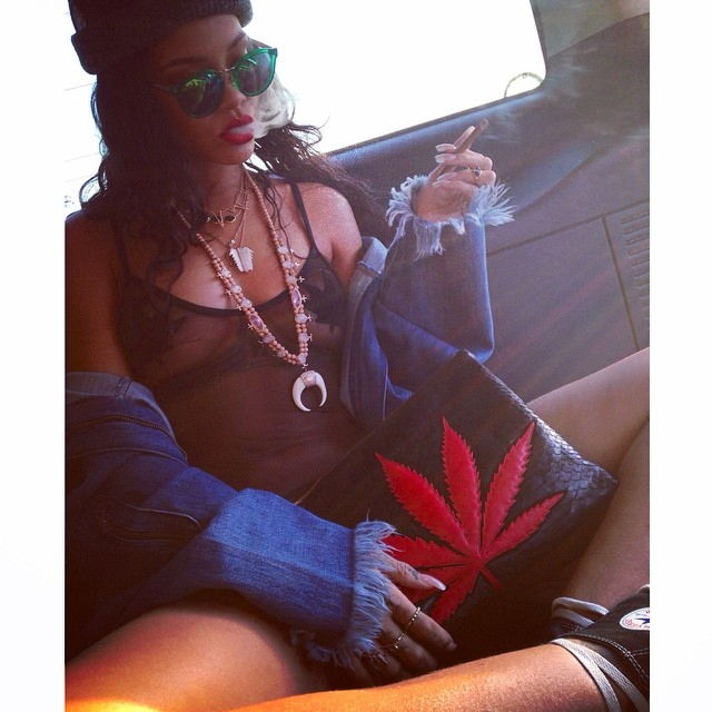 Rihanna4202.jpg