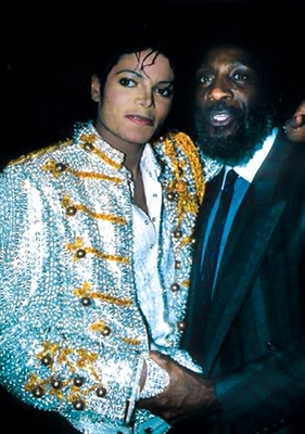 Michael-And-Comedian-Civil-Rights-Activist-Dick-Gregory-michael-jackson-33550623-281-400.jpg