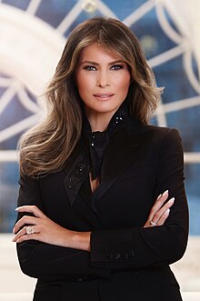 220px-Melania_Trump_official_portrait.jpg