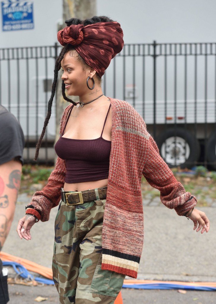 Rihanna-Pokies-1-729x1024.jpg