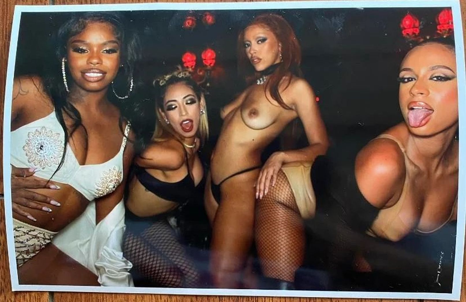 314444980_dojacattoplessbdayparty15.jpg