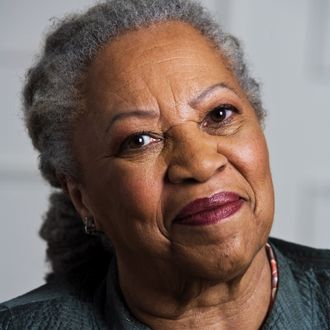 06-toni-morrison.w330.h330.jpg