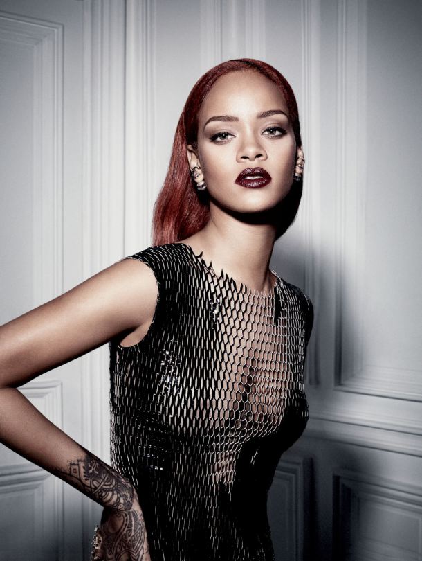 Rihanna-Braless-10.jpg