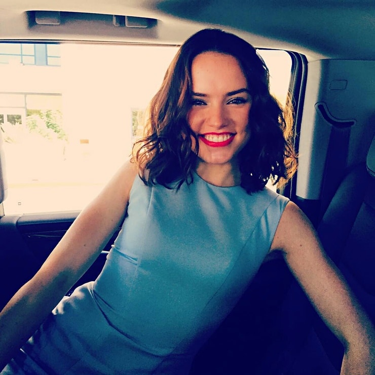 740full-daisy-ridley.jpg