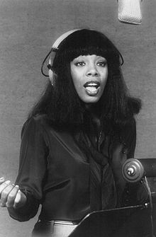 220px-Donna_Summer_1977.JPG