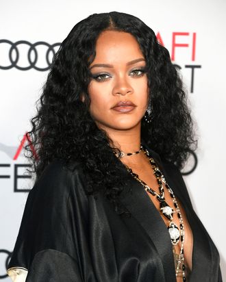 12-rihanna.w330.h412.jpg