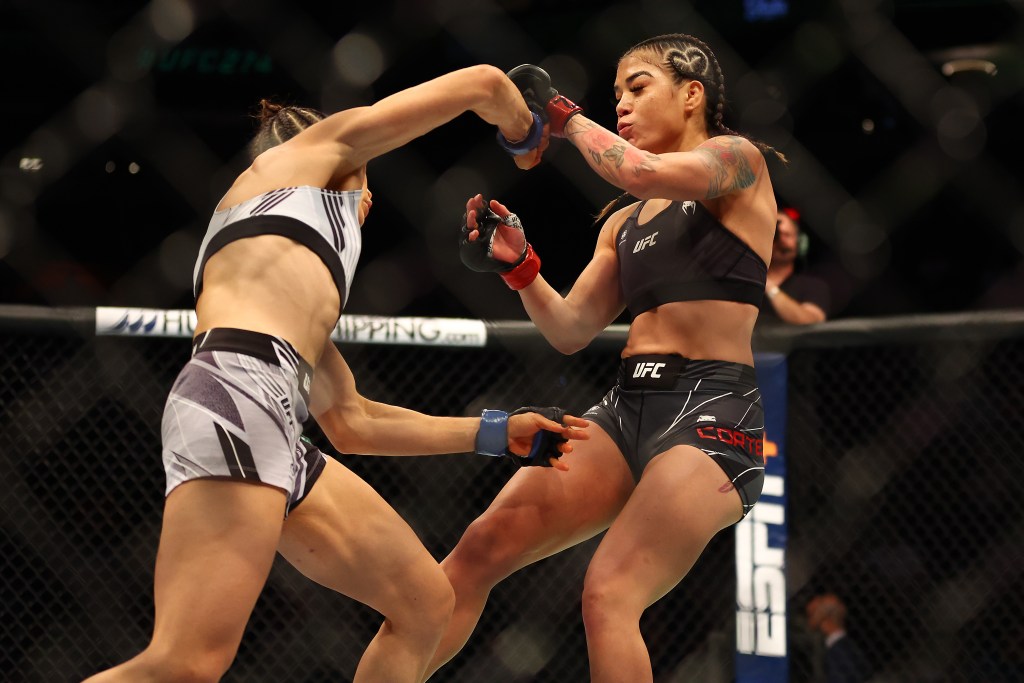 Tracy-Cortez-vs-Melissa-Gatto-UFC-274-10.jpg
