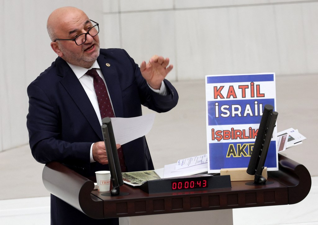 Hasan Bitmez speaking in parliament Tuesday