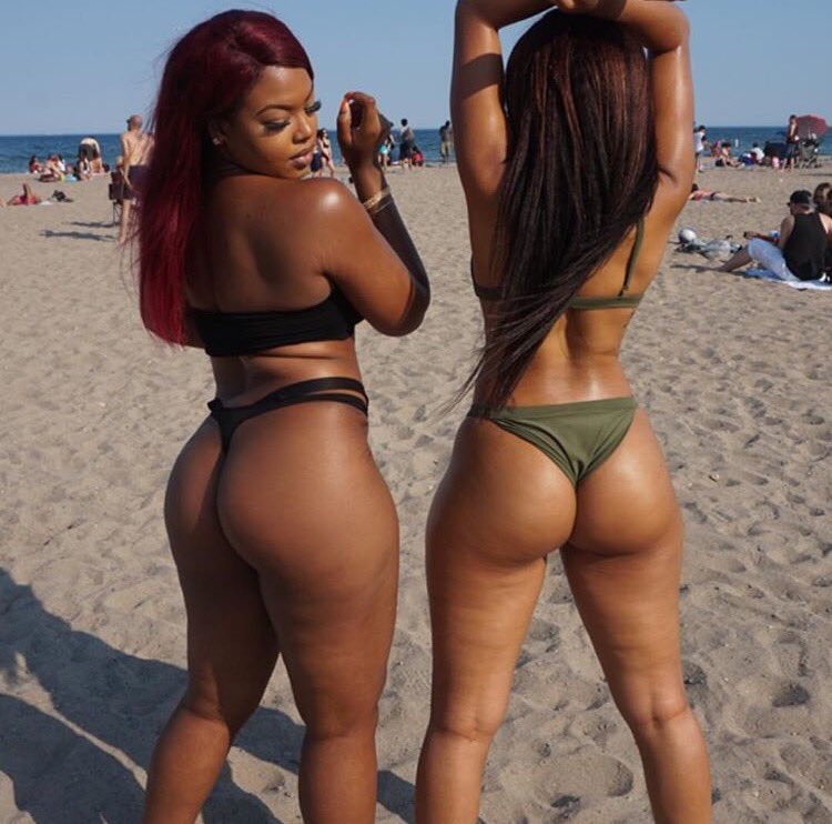 black-phat-ass-on-beach.jpg