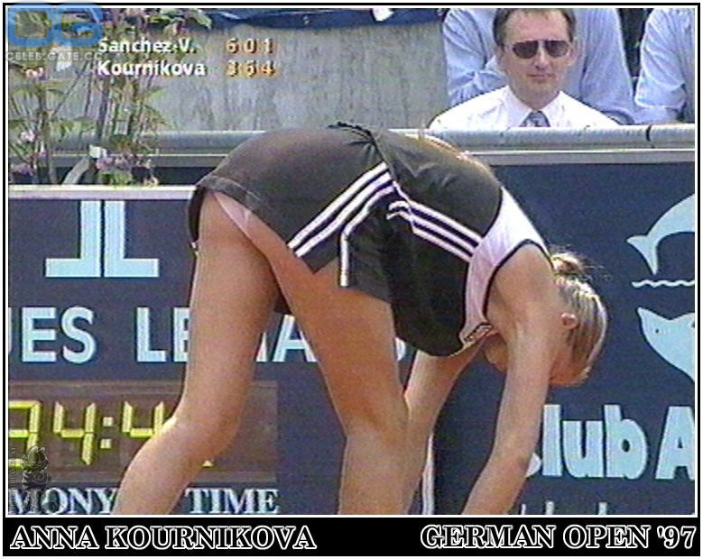 anna-kournikova-on-court-59466.jpg