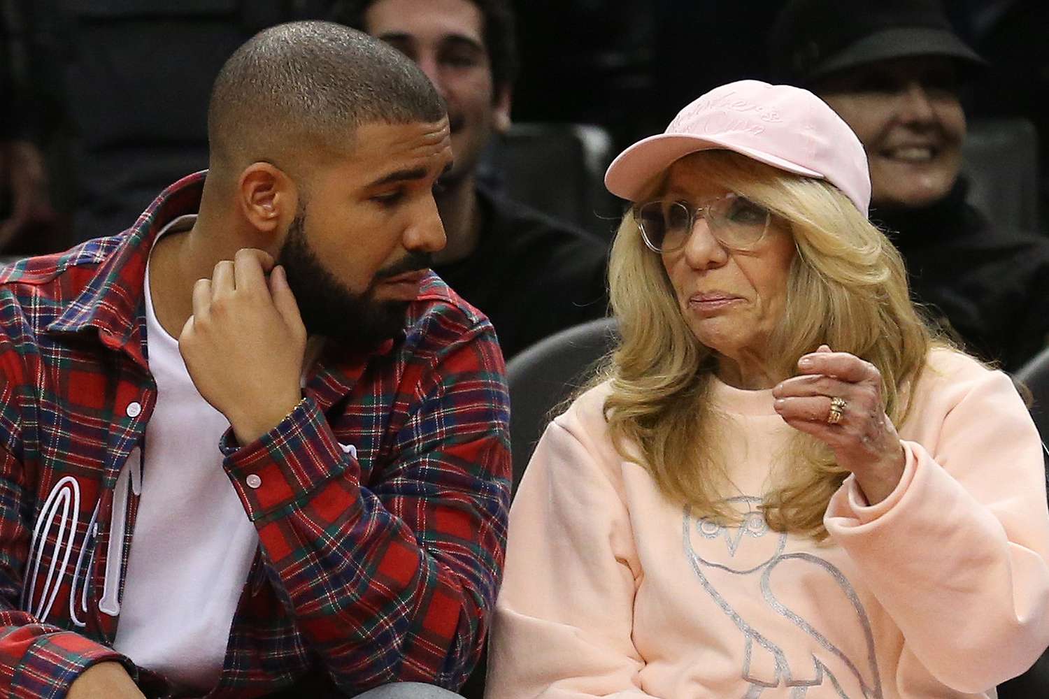 drake-mother-sandi-graham-081222-1-81a3c80f2c434afc9d3f294cc9f7fec0.jpg