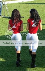chicks_in_panama_at_a_cricket_game-.jpg