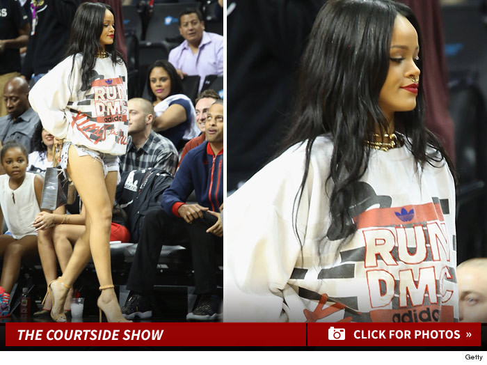 0822-rihanna-at-game-sub-footer-3.jpg