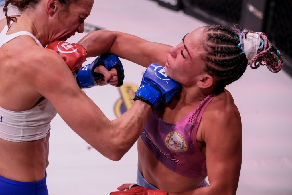 valerie-loureda-taylor-turner-bellator-271-10.jpg