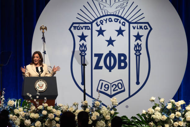 indianapolis-indiana-vice-president-kamala-harris-speaks-to-the-zeta-phi-beta-sorority-grand.jpg